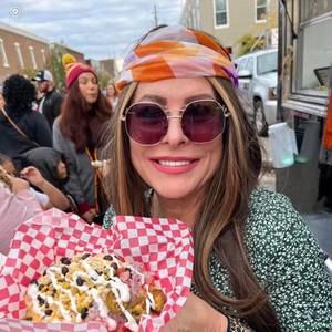 Meet your Posher, Julia